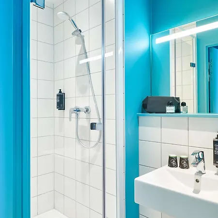 Hotel Ibis Budget Amberieu En Bugey/chateau Gaillard A42 2*